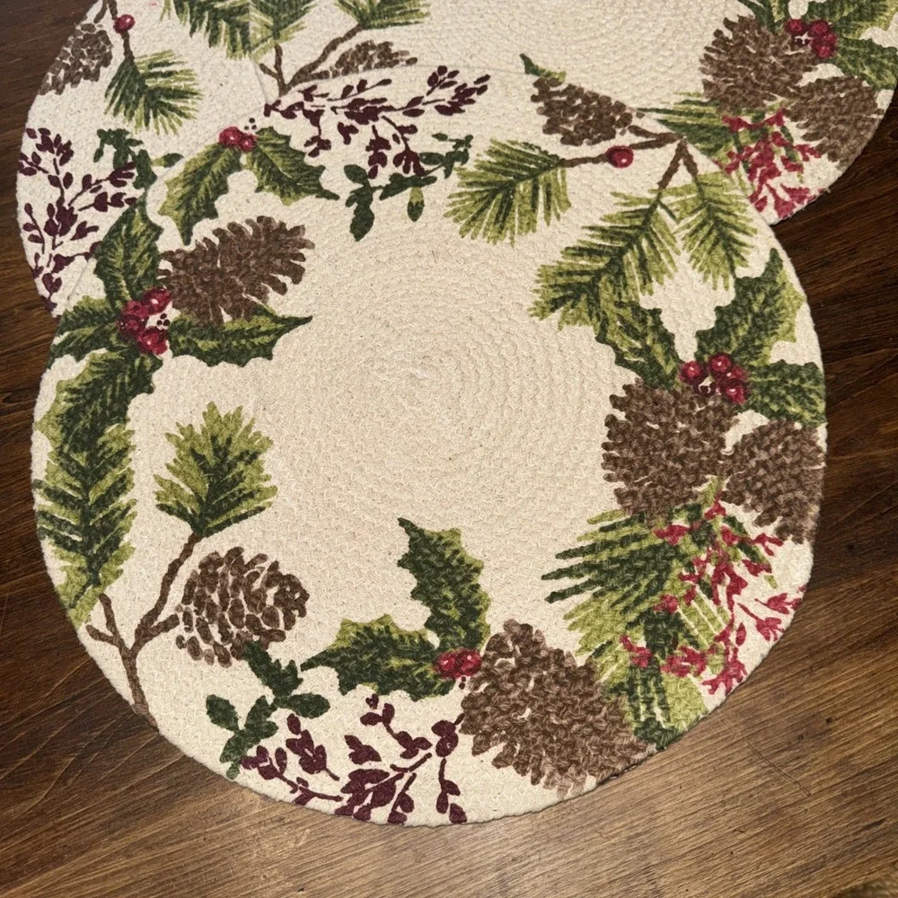 4 Berry & Glitter Pinecone Christmas Placemats 15